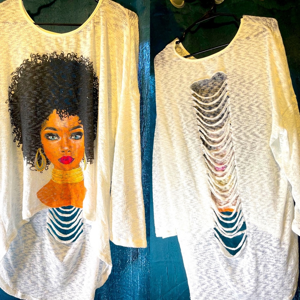 Beautiful Queen fun and flowing shirt